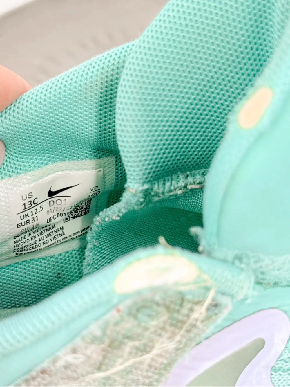 Nike Kids Sneakers in Mint with Light Purple Accents